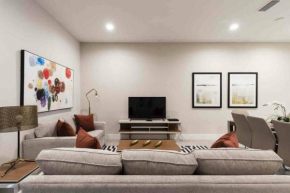 Stylish 4Bed Townhome at Summerville Near Disney